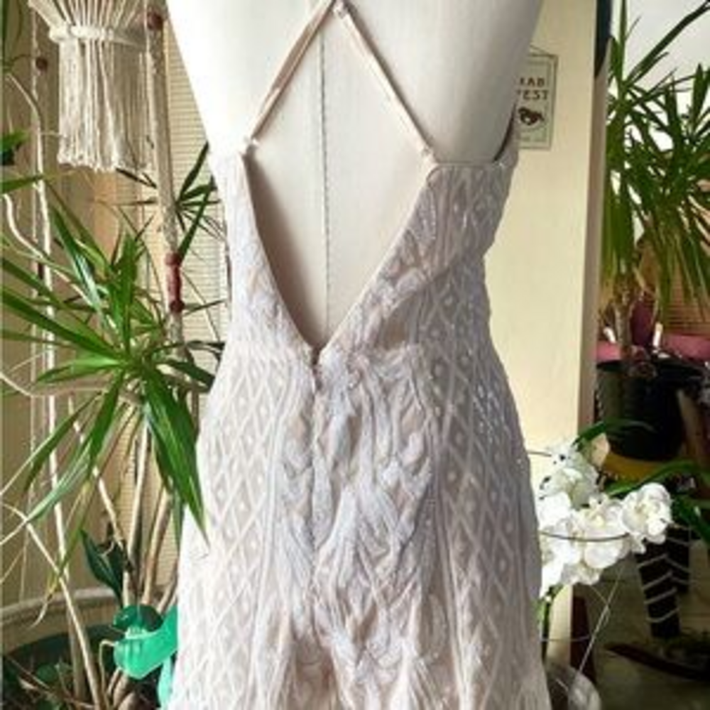 Lulus beaded jumpsuit size Medium in Cream - Picture 5 of 5